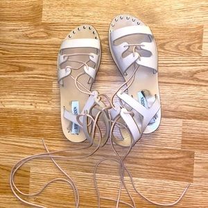Tie up leg sandals
